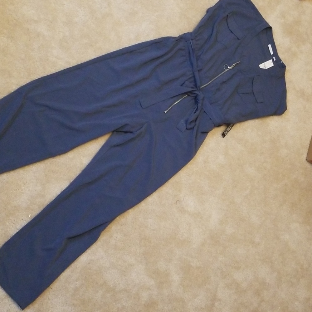 Jumper with zipper front